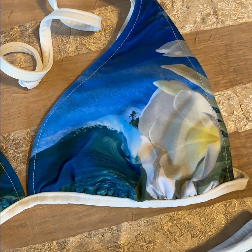 Ocean view bikini EUC - Picture 2 of 4